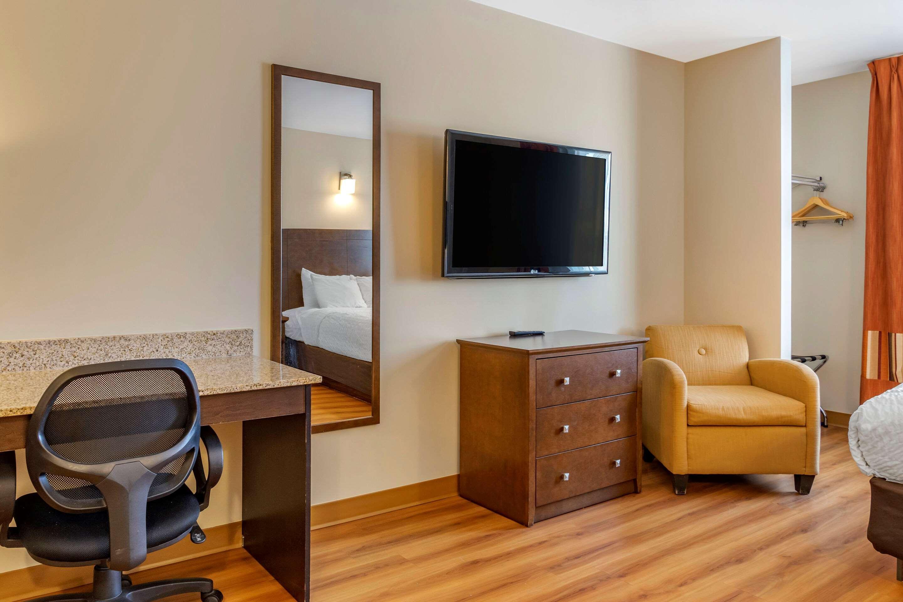 Quality Inn & Suites Winkler Exteriör bild