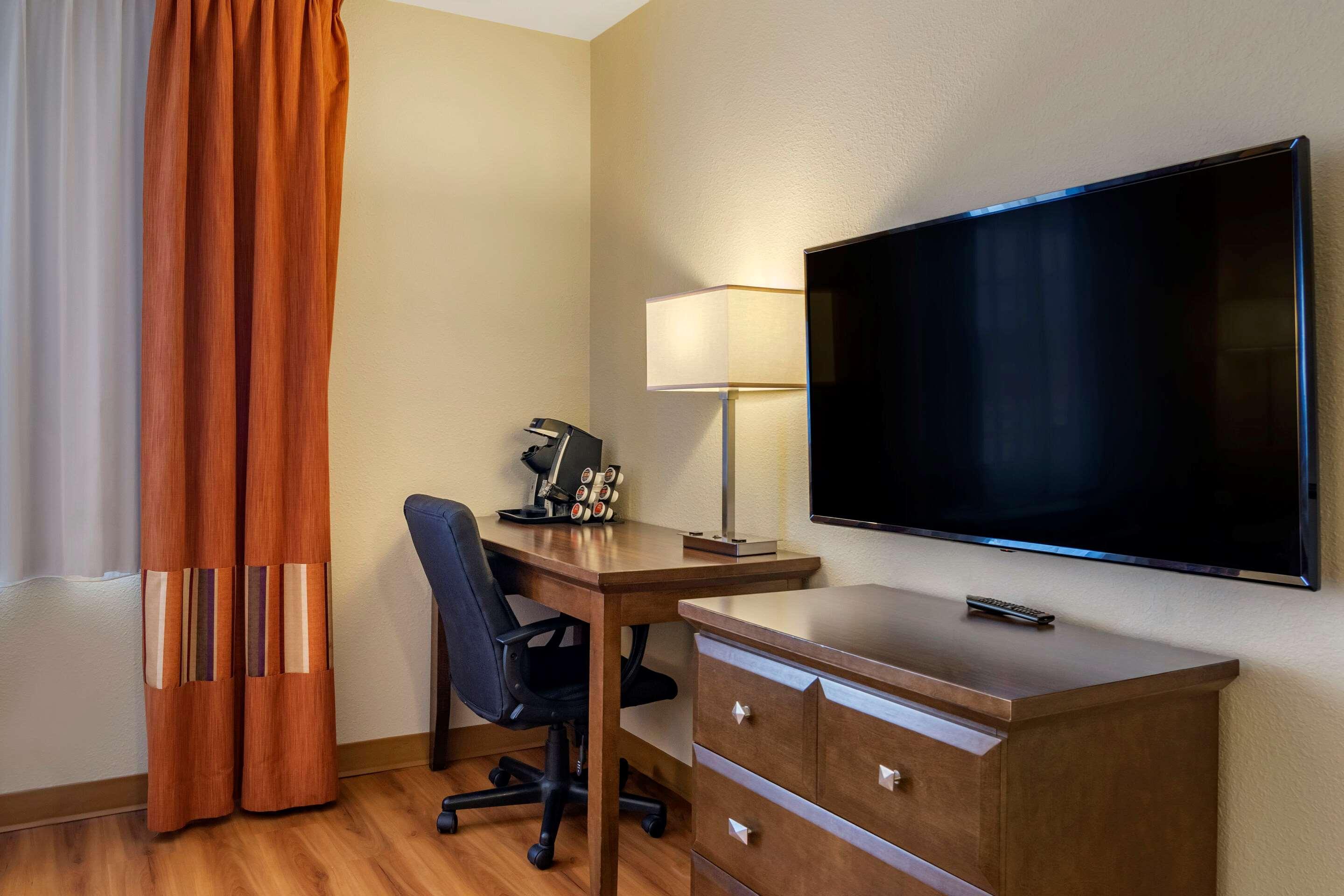 Quality Inn & Suites Winkler Exteriör bild