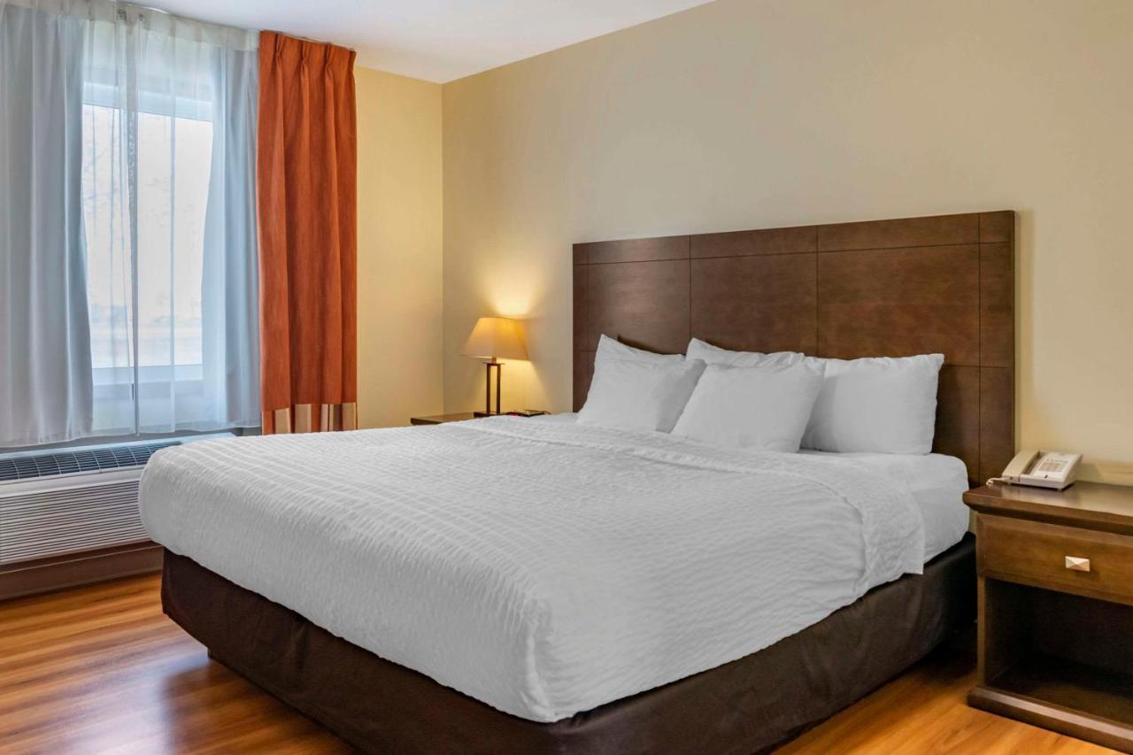 Quality Inn & Suites Winkler Exteriör bild