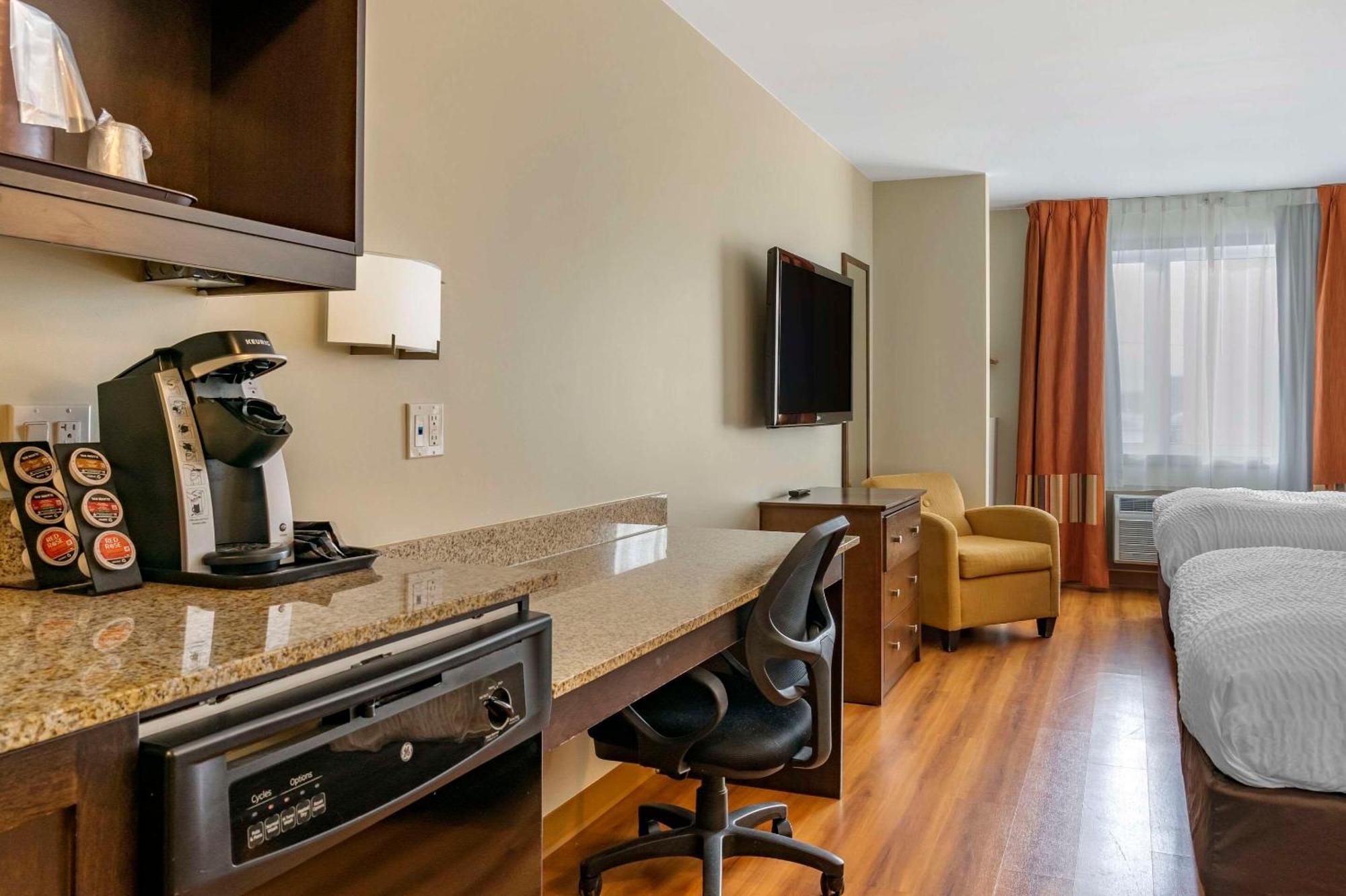 Quality Inn & Suites Winkler Exteriör bild