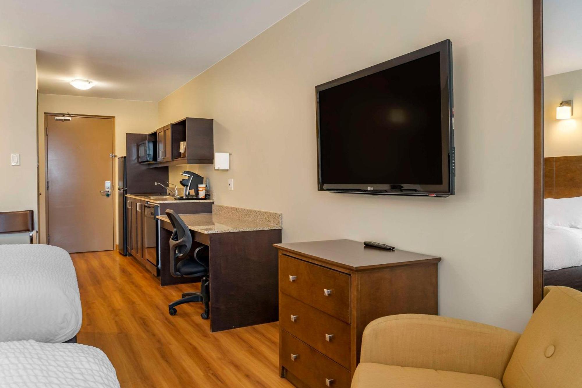 Quality Inn & Suites Winkler Exteriör bild