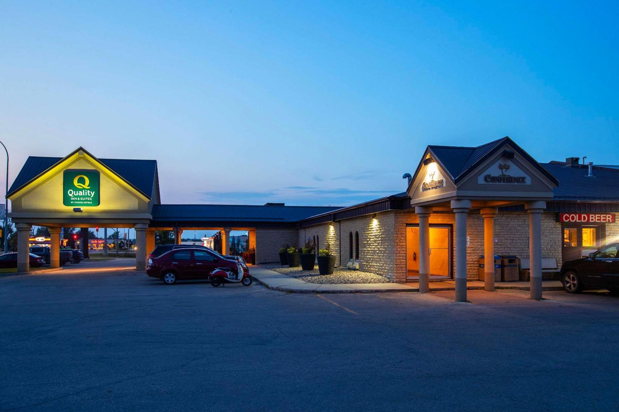 Quality Inn & Suites Winkler Exteriör bild